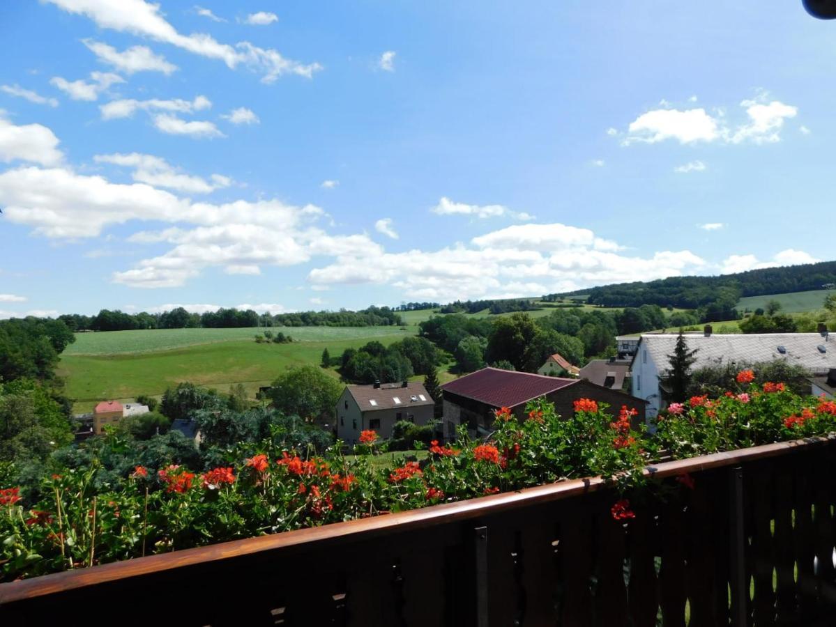 Pension Und Bauernhof Petzold Hotel Greiz Exterior photo